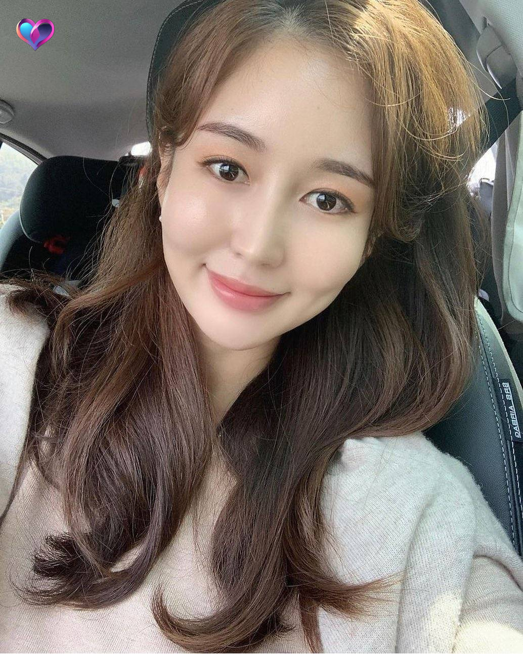 Ji-Min Hyeon Kim . Cupid Hive - Luxury Dating